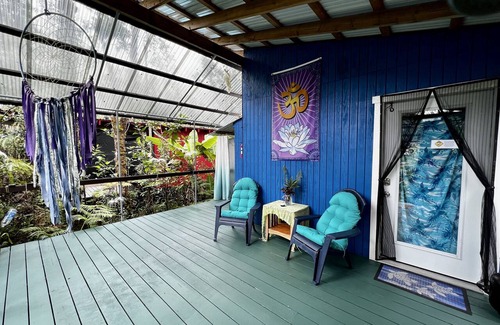Eden Roc Cabin | Mermaid Lair Bungalow with Volcano Alerts