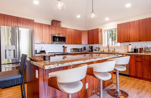 Keauhou House | Modern bungalow with lanai, grill & outdoor shower - steps to Keauhou Bay