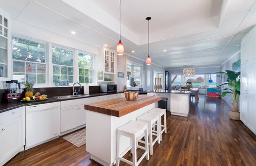 Lanikai House | Moku Iki - Lanikai Beach Front : 5 BR, 4 BA House in Kailua, Sleeps 10