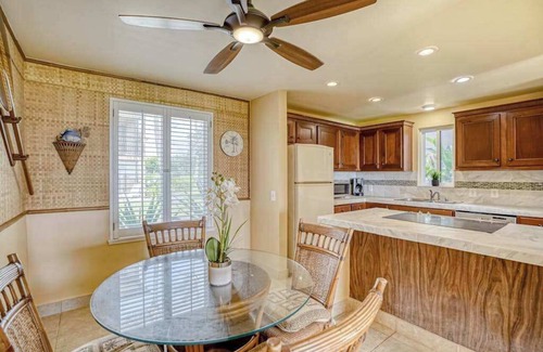 Kapaa Condo | New Beach Steps from a Spacious Two-Bedroom Kapaa Condo