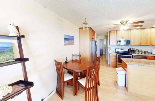 Ualapue Apartment | NEW Fall Sale Second-Floor Molokai Condo with Pool, Tennis and Views