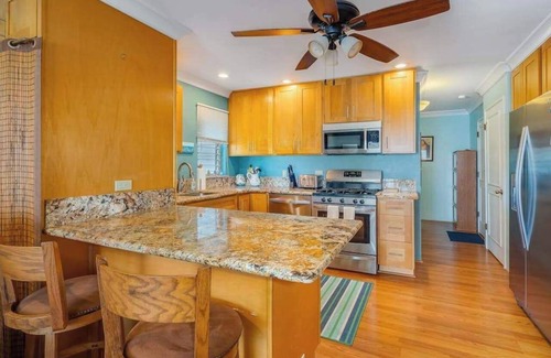 Ualapue Apartment | *New* Fall Sale Two-Bedroom Molokai Stay with Balconies and Pool
