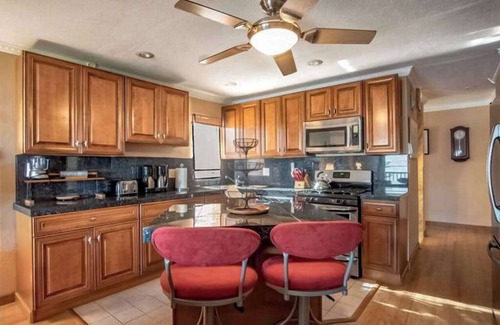 Ualapue Apartment | *NEW* Fall Sale Two Lanais and Molokai Views for Family Getaways