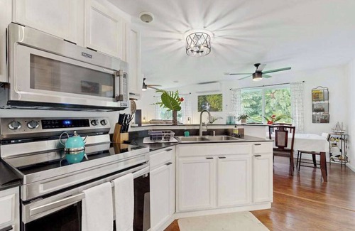 Kapoho House | NEW Fall Special Dog-Friendly Puna Home Near Coastline and Hot Ponds