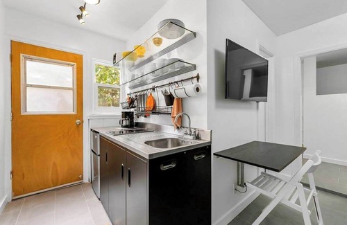 Hawaii Kai Apartment | *New* Honolulu Studio Near Hanauma Bay, 30-Night Minimum