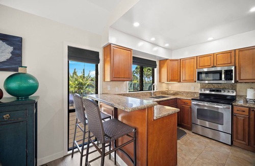 Wailua Condo | New! Lae Nani #621, AC, Ocean View, Tropical Oasis, Steps to Beach and Town