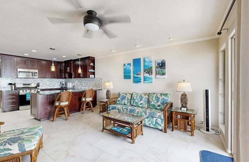 Ualapue Condo | *NEW* Third-Floor Molokai Oceanfront Views with Pool