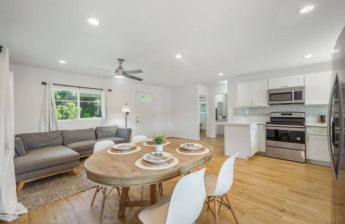 Wahiawa House | Oahu 2BR - AC, WiFi + Near North Shore, Surf&Hikes