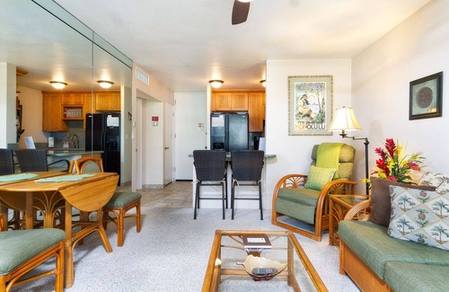Kailua-Kona Condo | Ocean & Lagoon View Kona Condo 🏝️ Walking Distance to Beach and Town! 👣 - Hale Kona Kai 309
