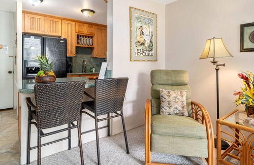 Kailua-Kona Condo | Ocean & Lagoon View Kona Condo 🏝️ Walking Distance to Beach and Town! 👣 - Hale Kona Kai 309