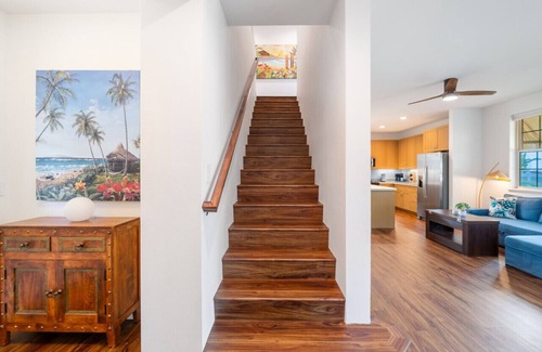 Makaha Valley House | Ocean + Mountain Views|Beach 6 Min|Fire Pit|Gated