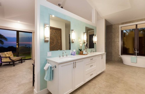 Kamuela House | Ocean Views/Private Swimming Pool. Mauna Kea High Bluffs Home