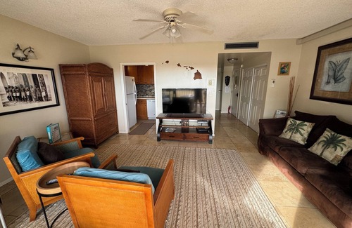 Historic Kailua Village Condo | Ocean View Condo with Pool, Extra Large Lanai, New Kitchen & Bathroom.