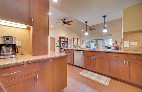 Holualoa House | Ocean-View Group Retreat! 8 Mi to Magic Sands