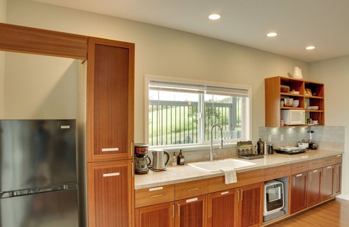 Discovery Harbour Apartment | Ocean View | Peaceful Sanctuary | Spa‑Style Shower