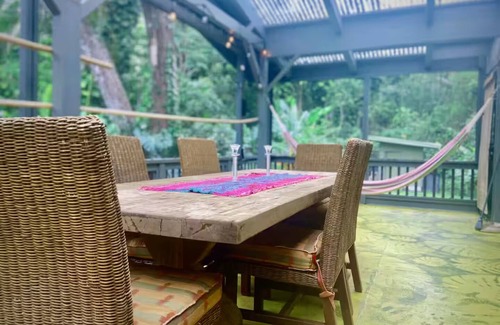 Pahoa House | Ocean View Solar-Powered Jungle Retreat