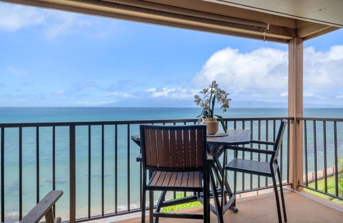 Honokowai House | Oceanfront 1BD with Unobstructed Ocean, Lanai & Island Views -Kaleialoha 415