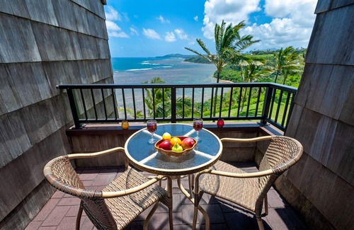 Princeville Condo | Oceanfront and updated, top floor, perfect for honeymoon