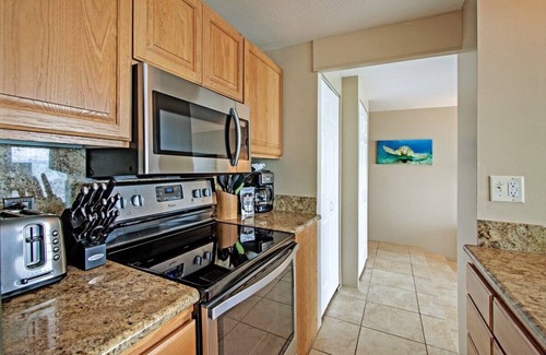 Kailua-Kona Condo | Oceanfront Banyan Tree 200 in Kailua Kona, 2BR, 2BA, perfect for 4 guests.