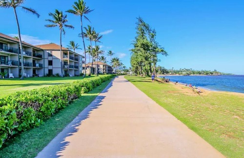 Wailua Condo | Oceanfront Christmas at Pono Kai, Kauai, sleeps 6