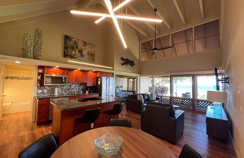 Maunaloa Cottage | Oceanfront Molokai Cottage with Unobstructed Sunset Views