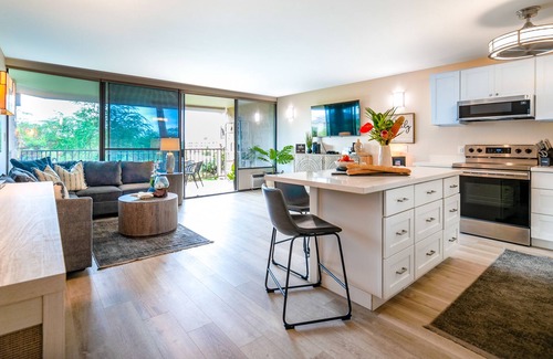 Kihei Condo | Oceanside -Walk to Beach- Modern & Serene- 2BD, 2BA- Kihei Alii Kai-Full Remodel