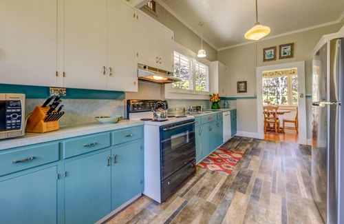 Volcano House | Ola'a House by Volcano Heritage Cottages in Village center-1 mile to Nat'l Park