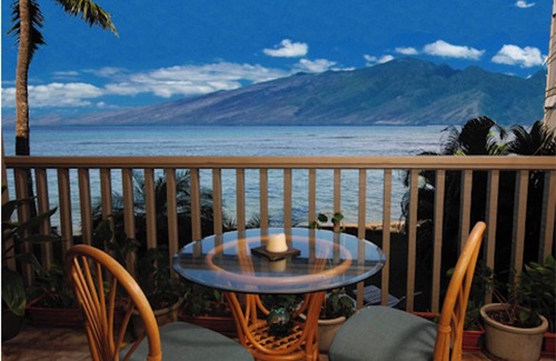 Kahana Condo | On top of the Ocean Hideaway - Oceanfront Condo with Views on Maui