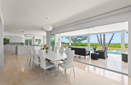 Eastern Honolulu House | Paradise Beach Estate: 6BR Oceanfront Villa w/Pool, Spa & Views