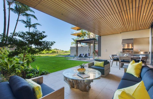Ala Moana Condo | Park Lane Sunset Resort by Gather: Luxury Ala Moana Home w/Pool, Hot Tub & Lanai