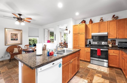 Kailua-Kona House | 🏖️Peaceful and Private | Pool | Ocean Views!