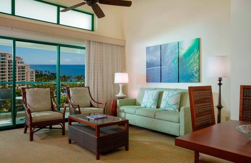 Ko Olina Resort | Penthouse, Ocean View, Marriott Ko 'Olina Beach Resort; Dec 26 - Jan 2 only