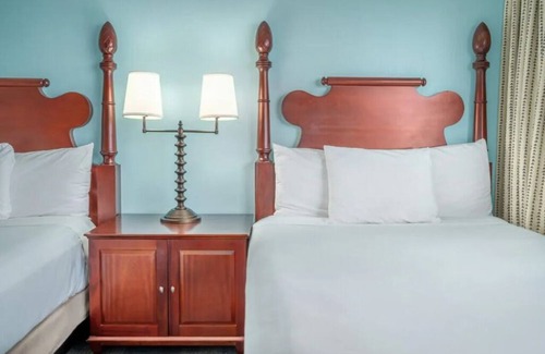Kahului Hotel | Perfect Beach Vacation | 3 Ocean View Units w/Pool | Kanaha Beach - 2.9 miles