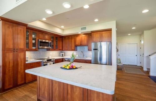 Poipu Condo | Pili Mai 6I – Lovely ocean, mountain, and sunset views overlooking the Kiahuna Golf Course