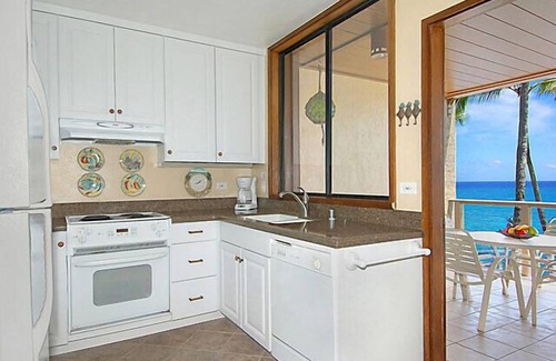 Poipu Condo | Poipu Makai C-2 . Breathtaking sunsets and Views of the Ocean