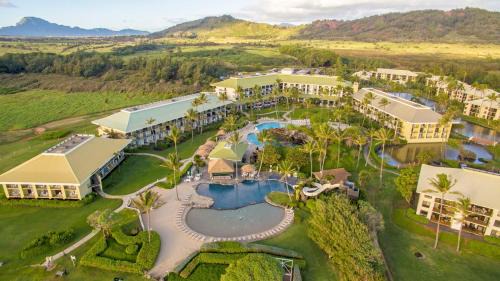 Hanamaulu Apartment | Pool Garden Lanai, Beachfront 4-Star Resort, King Bed, AC, Pool, Restaurant, Gym, Spa