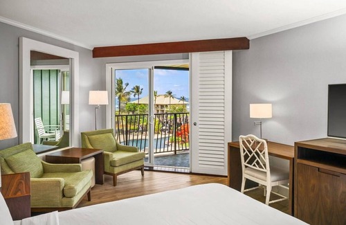 Hanamaulu Resort | Pool Ocean View. 4 Star Beachfront Resort. Lanai.AC.Restaurant.Pool. Gym.Spa.