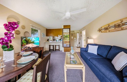Wailua Condo | POWER + INTERNET + AC - 3 min Walk to Beach! Garden Corner Unit ! 3 Pools