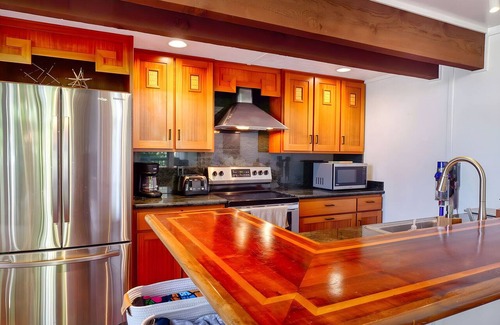 Princeville Condo | Princeville - 5BR in 2 Condos - Sleeps 14