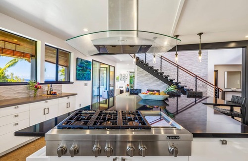Queen Emmas Bluffs House | Princeville Ocean View With Pool and Spa