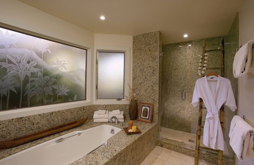 Historic Lahaina Front Street Condo | Puunoa Beach Estates