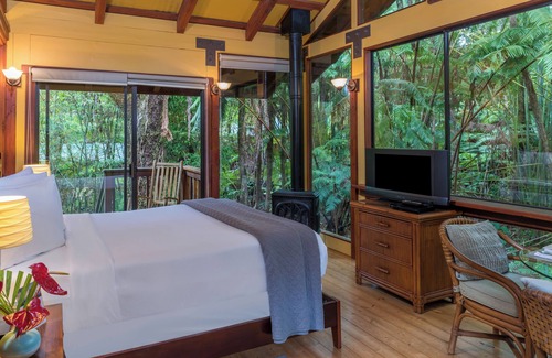 Volcano Bed & Breakfast | Rainforest Retreat near Hawaii Volcanoes National Park