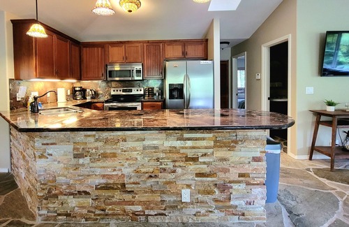Royal Hawaiian Estates House | Rainforest Retreat w/Outdoor Fireplace & Hot Tub