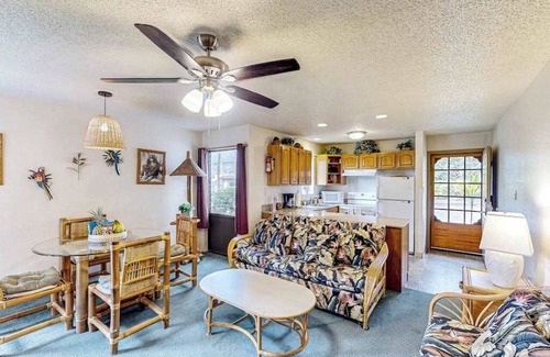 Nawiliwili Condo | Relax at a Tropical Hideaway with Beach Access, Pool & Tennis