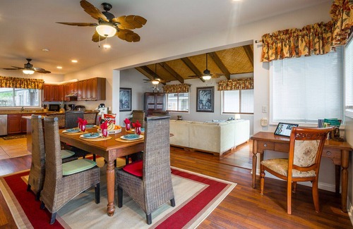 Hauula House | Relaxed Ocean Front Villa 3BR/3BA — Direct Beachfront Access!