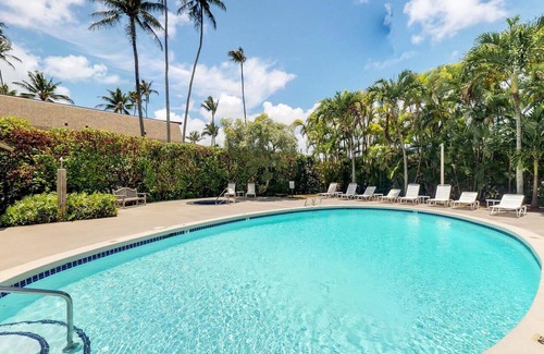 Wailua Hotel | Relaxing Beach Stay Awaits! 1 BR w/Pool Access and Free Parking!