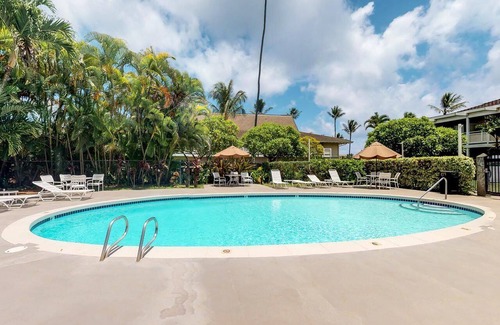 Wailua Hotel | Relaxing Beach Stay Awaits! 1 BR w/Pool Access and Free Parking!