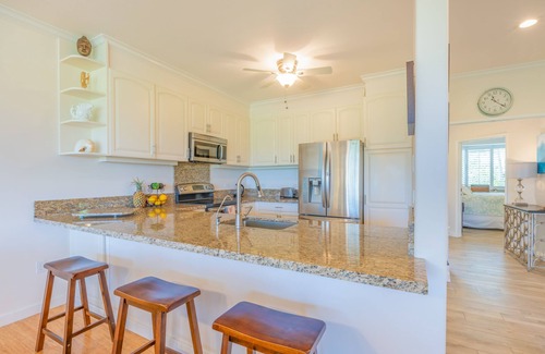 Princeville Condo | Relaxing Princeville Retreat Golf Course + Sunset Views A/C & Pool