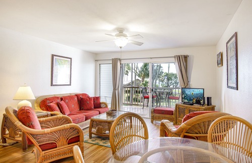 Ualapue Condo | Romantic Getaway Near Water w/Free WiFi, Shared Pool, Water Views, Tennis Court
