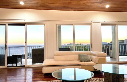 Waialae Iki Ridge House | Rooms with Panoramic Gorgeous Oceanview: 3bedrooms/3baths